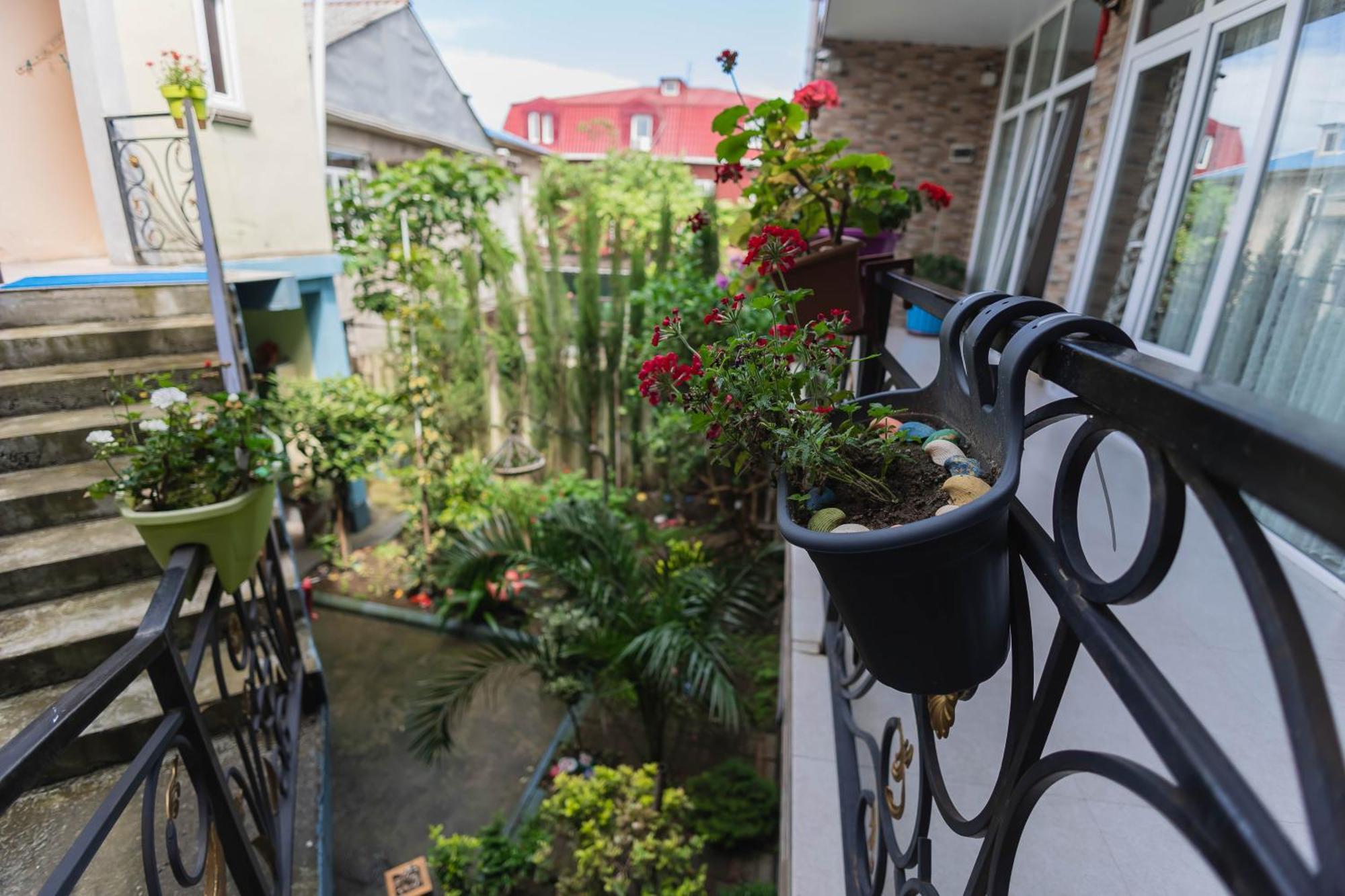 Guest House Ocean Force Batumi Exterior foto
